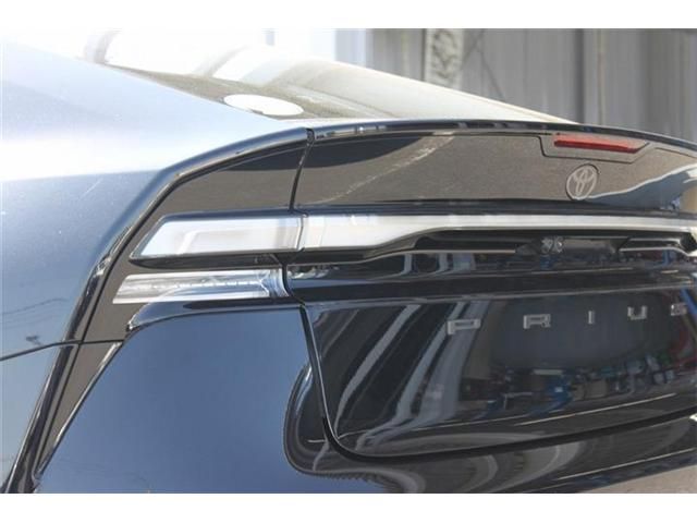 TOYOTA PRIUS PHV 2023 Image 31