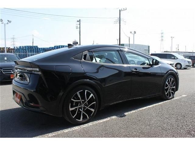 TOYOTA PRIUS PHV 2023 Image 31