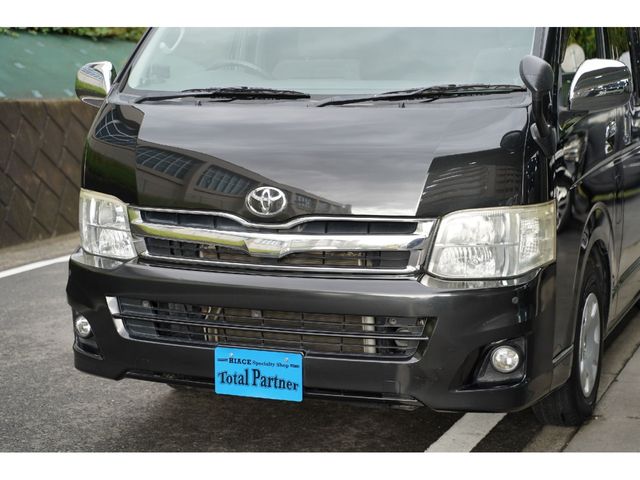 TOYOTA REGIUSACE VAN 2WD 2012 Image 31