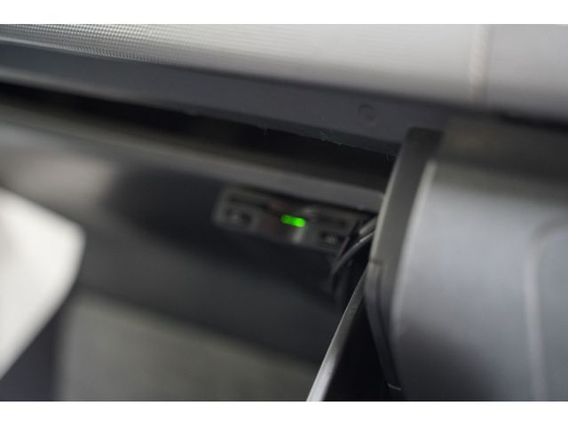 TOYOTA REGIUSACE VAN 2WD 2012 Image 31