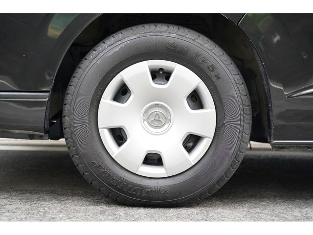 TOYOTA REGIUSACE VAN 2WD 2012 Image 31