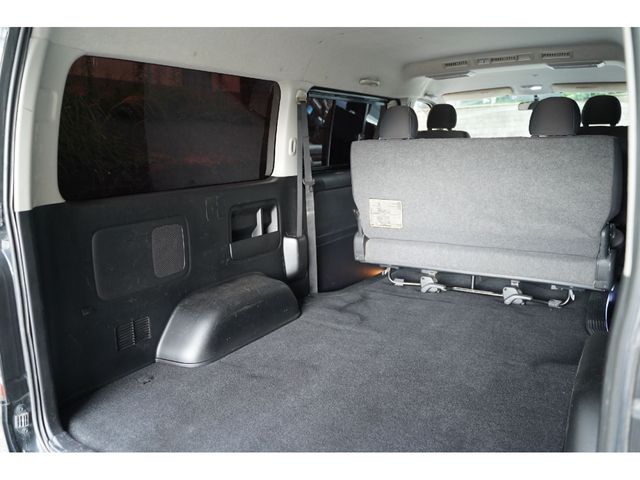 TOYOTA REGIUSACE VAN 2WD 2012 Image 31