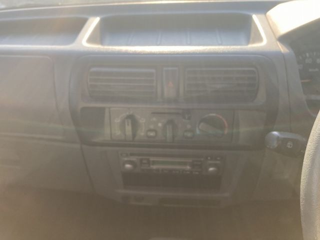 MITSUBISHI TOWNBOX 2002 Image 31