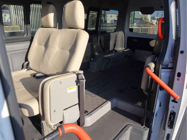 NISSAN NV350 CARAVAN 2019 Image 31