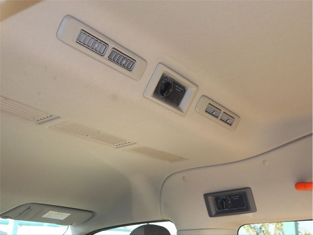 NISSAN NV350 CARAVAN 2019 Image 31