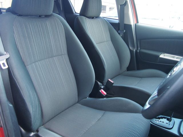 TOYOTA VITZ 2015 Image 31