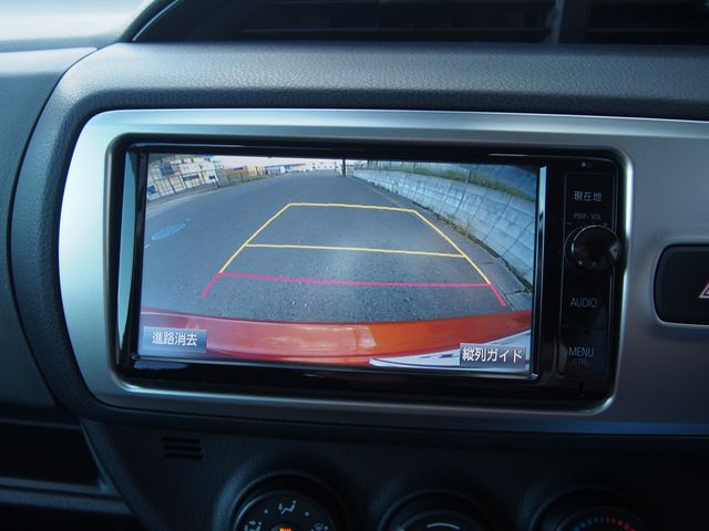 TOYOTA VITZ 2015 Image 31