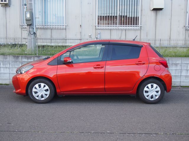 TOYOTA VITZ 2015 Image 31