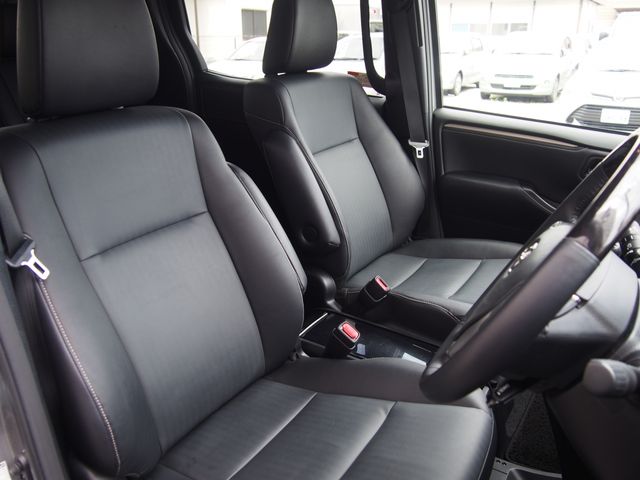 TOYOTA ESQUIRE 4WD 2016 Image 31