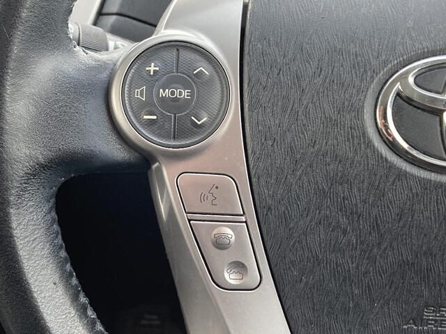 TOYOTA PRIUS ALPHA 2015 Image 31