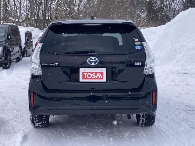 TOYOTA PRIUS ALPHA 2015 Image 31