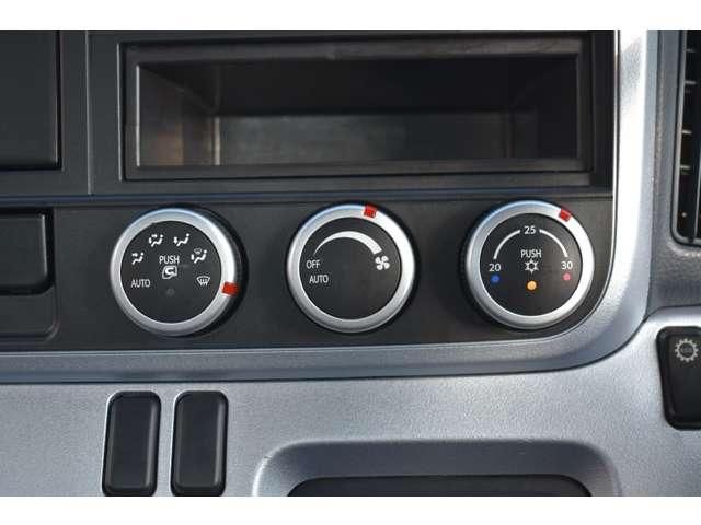 MITSUBISHI CANTER 2016 Image 31