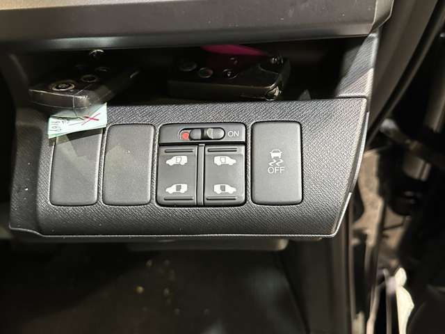 HONDA STEPWAGON SPADA 2010 Image 31