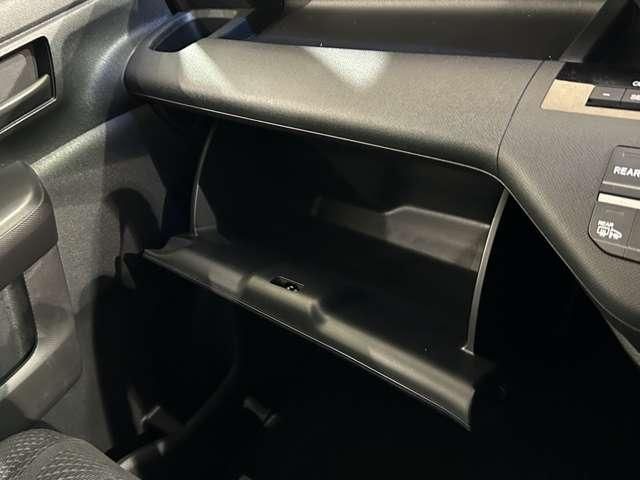 HONDA STEPWAGON SPADA 2010 Image 31