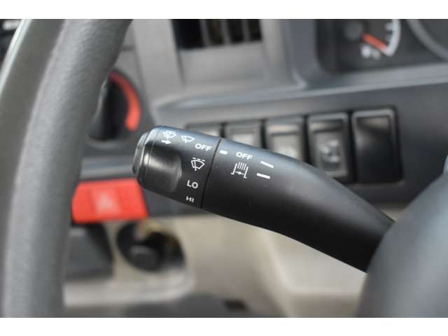 ISUZU ELF 2008 Image 31