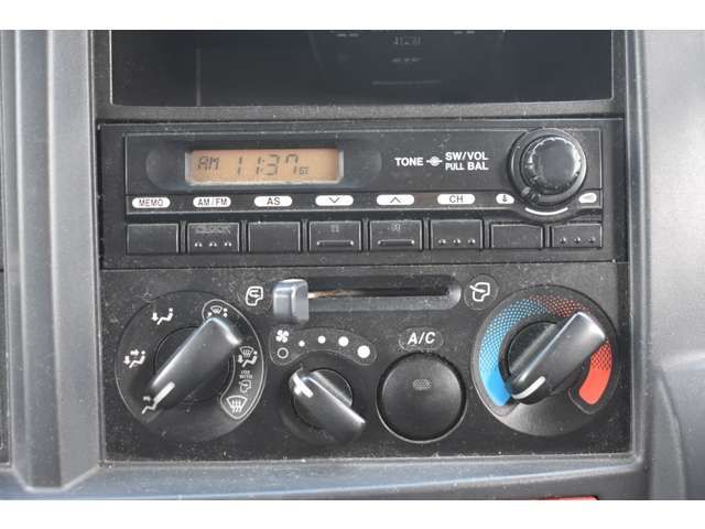 ISUZU ELF 2012 Image 31