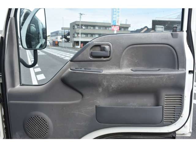 ISUZU ELF 2012 Image 31