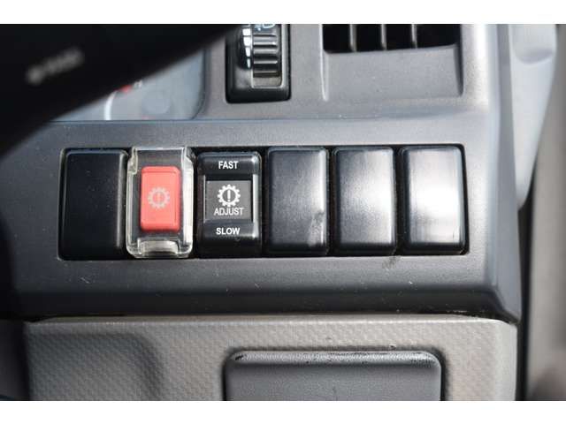 ISUZU ELF 2012 Image 31