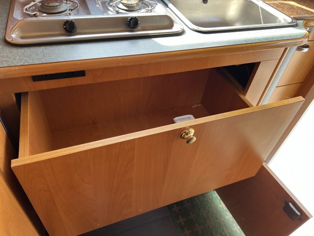 TOYOTA CAMROAD 2003 Image 31