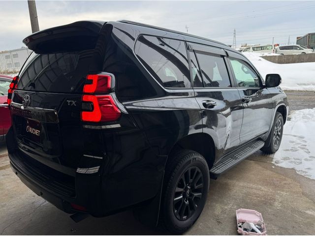 TOYOTA LANDCRUISER PRADO 2022 Image 31