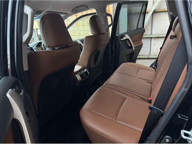 TOYOTA LANDCRUISER PRADO 2022 Image 31
