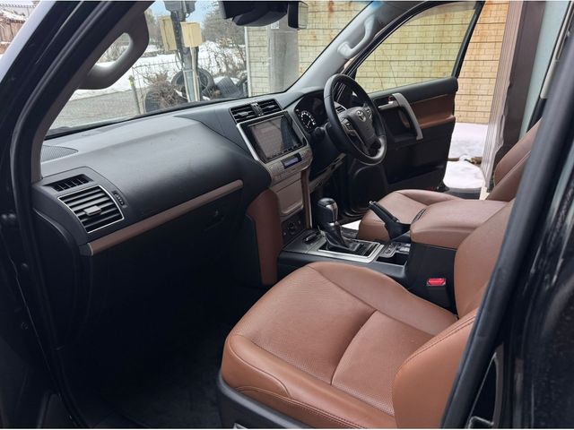 TOYOTA LANDCRUISER PRADO 2022 Image 31