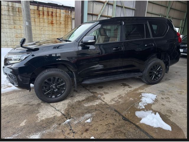 TOYOTA LANDCRUISER PRADO 2022 Image 31
