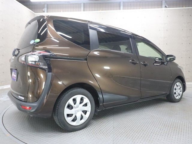 TOYOTA SIENTA 2018 Image 31