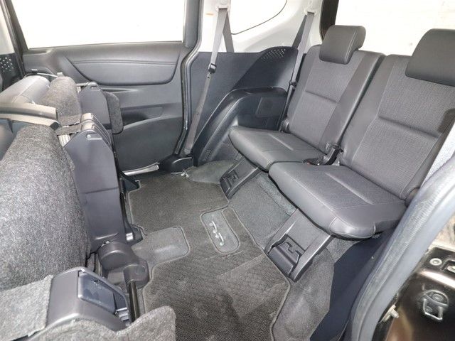 TOYOTA SIENTA 2018 Image 31