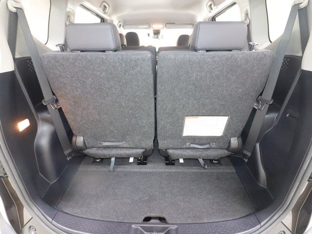 TOYOTA SIENTA 2018 Image 31