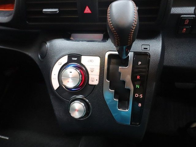 TOYOTA SIENTA 2018 Image 31