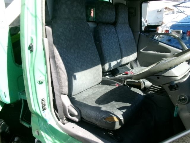 HINO DUTRO 2007 Image 31