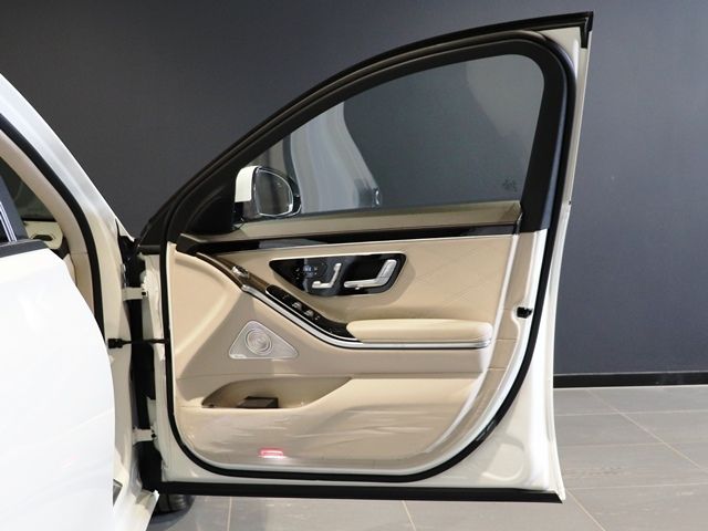 MERCEDES BENZ MERCEDES MAYBACH S C 2023 Image 31