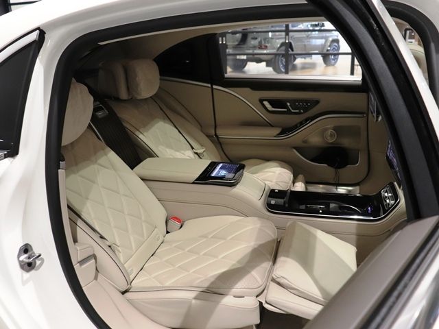MERCEDES BENZ MERCEDES MAYBACH S C 2023 Image 31