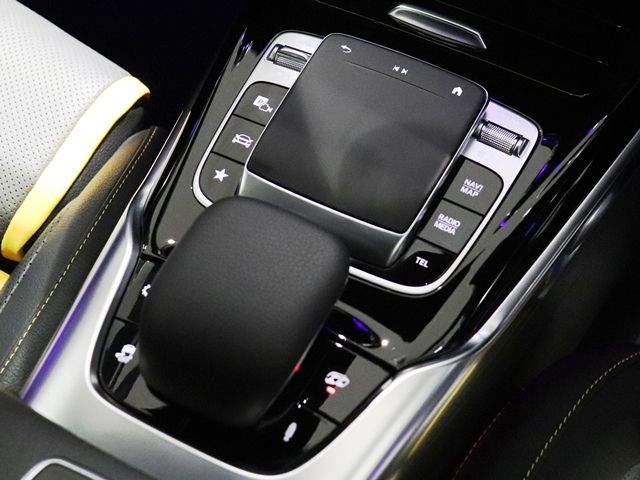 MERCEDES BENZ MERCEDES AMG A CLASS 2019 Image 31