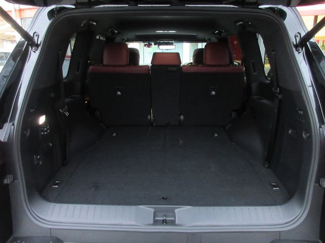 TOYOTA LEXUS LX600 2023 Image 31