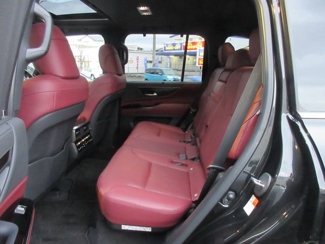 TOYOTA LEXUS LX600 2023 Image 31