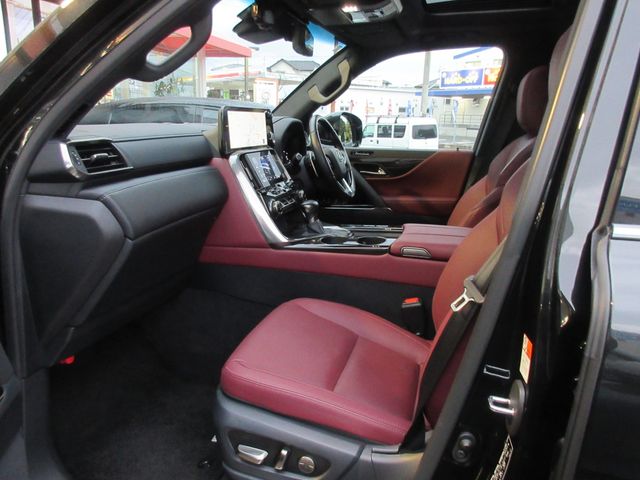 TOYOTA LEXUS LX600 2023 Image 31