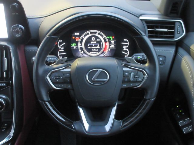 TOYOTA LEXUS LX600 2023 Image 31