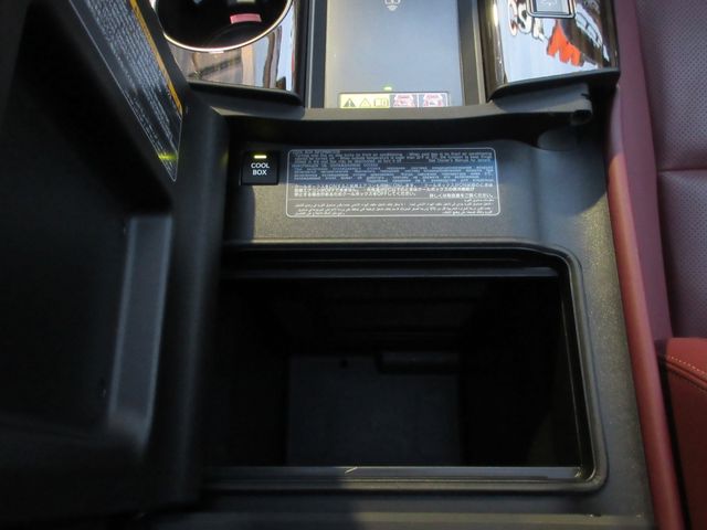 TOYOTA LEXUS LX600 2023 Image 31