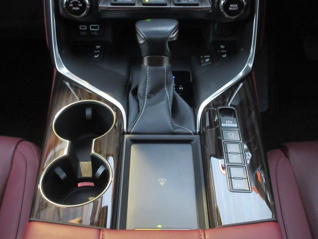 TOYOTA LEXUS LX600 2023 Image 31