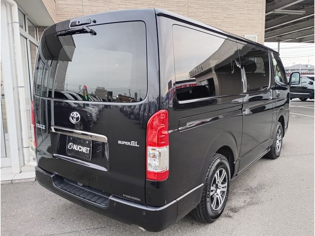 TOYOTA HIACE VAN 4WD 2023 Image 31