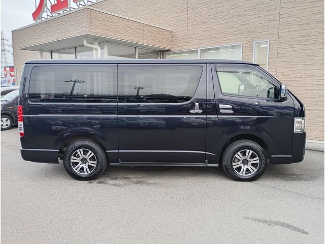 TOYOTA HIACE VAN 4WD 2023 Image 31