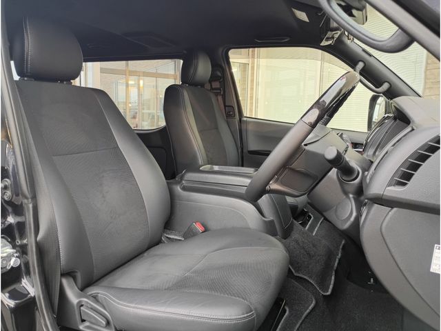 TOYOTA HIACE VAN 4WD 2023 Image 31