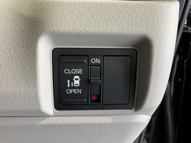 HONDA N BOX 4WD 2024 Image 31