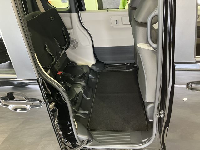 HONDA N BOX 4WD 2024 Image 31