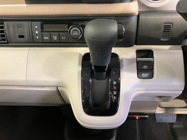 HONDA N BOX 4WD 2024 Image 31