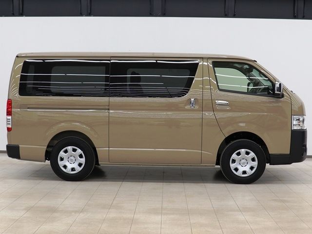 TOYOTA HIACE VAN 4WD 2025 Image 31