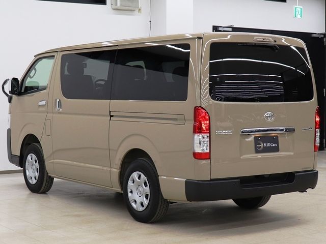 TOYOTA HIACE VAN 4WD 2025 Image 31