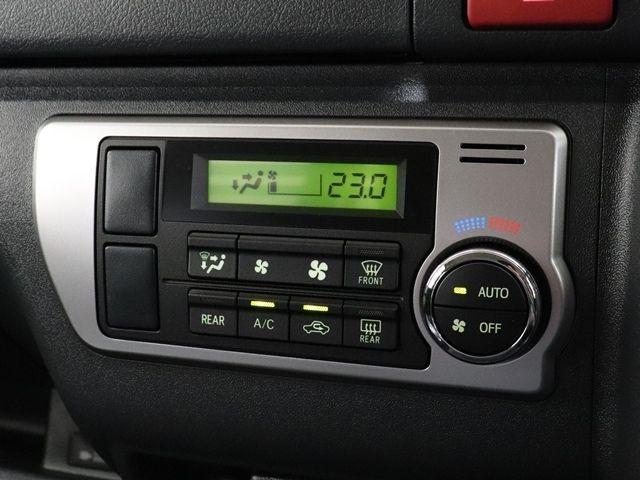 TOYOTA HIACE VAN 4WD 2025 Image 31